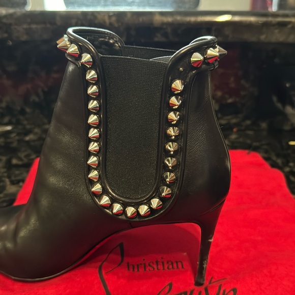 Christian Louboutin Studded Leather Ankle Boots – Black – Size 37.5 - Picture 15 of 16